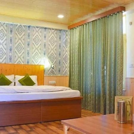 Hotel Seraj International Manāli Extérieur photo