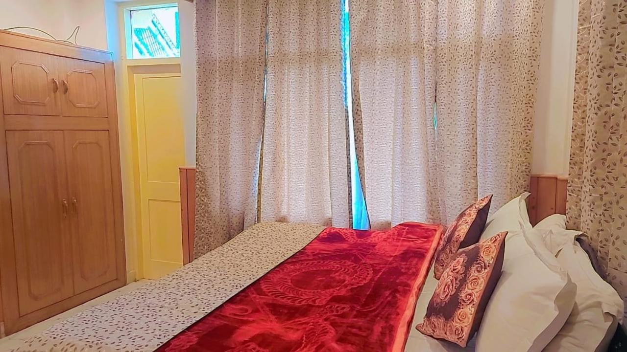 Hotel Seraj International Manāli Extérieur photo