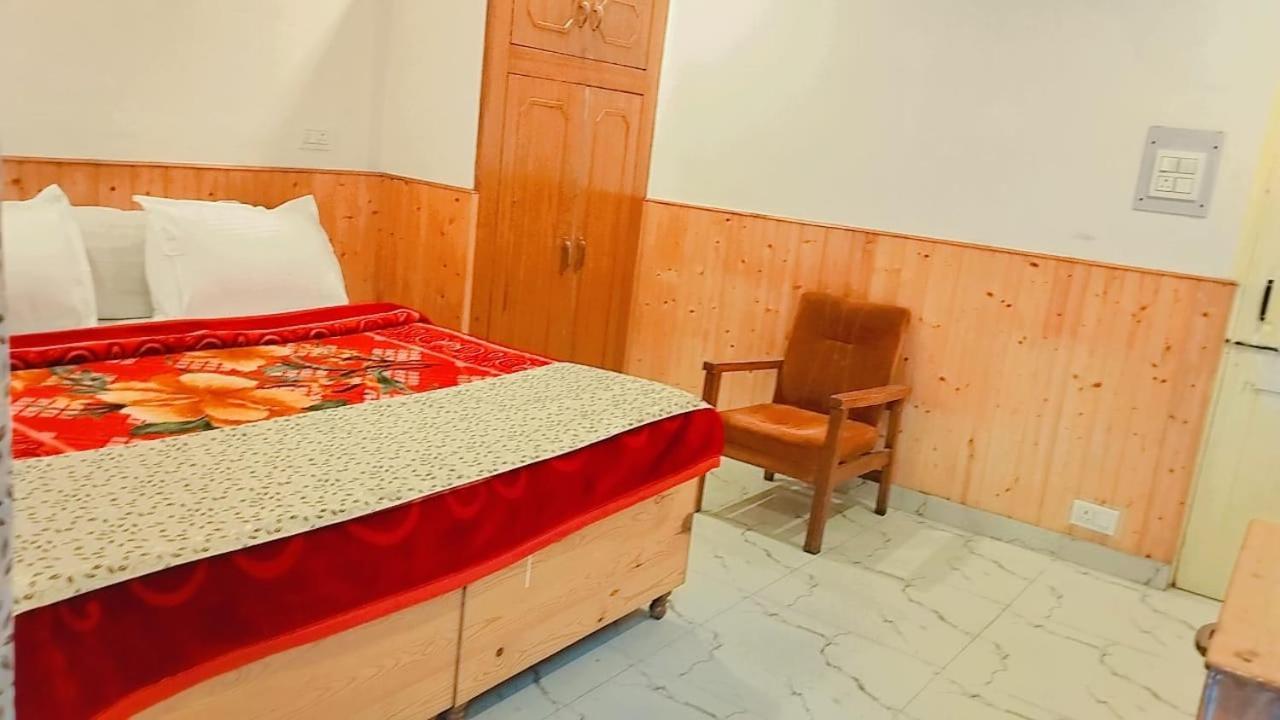 Hotel Seraj International Manāli Extérieur photo